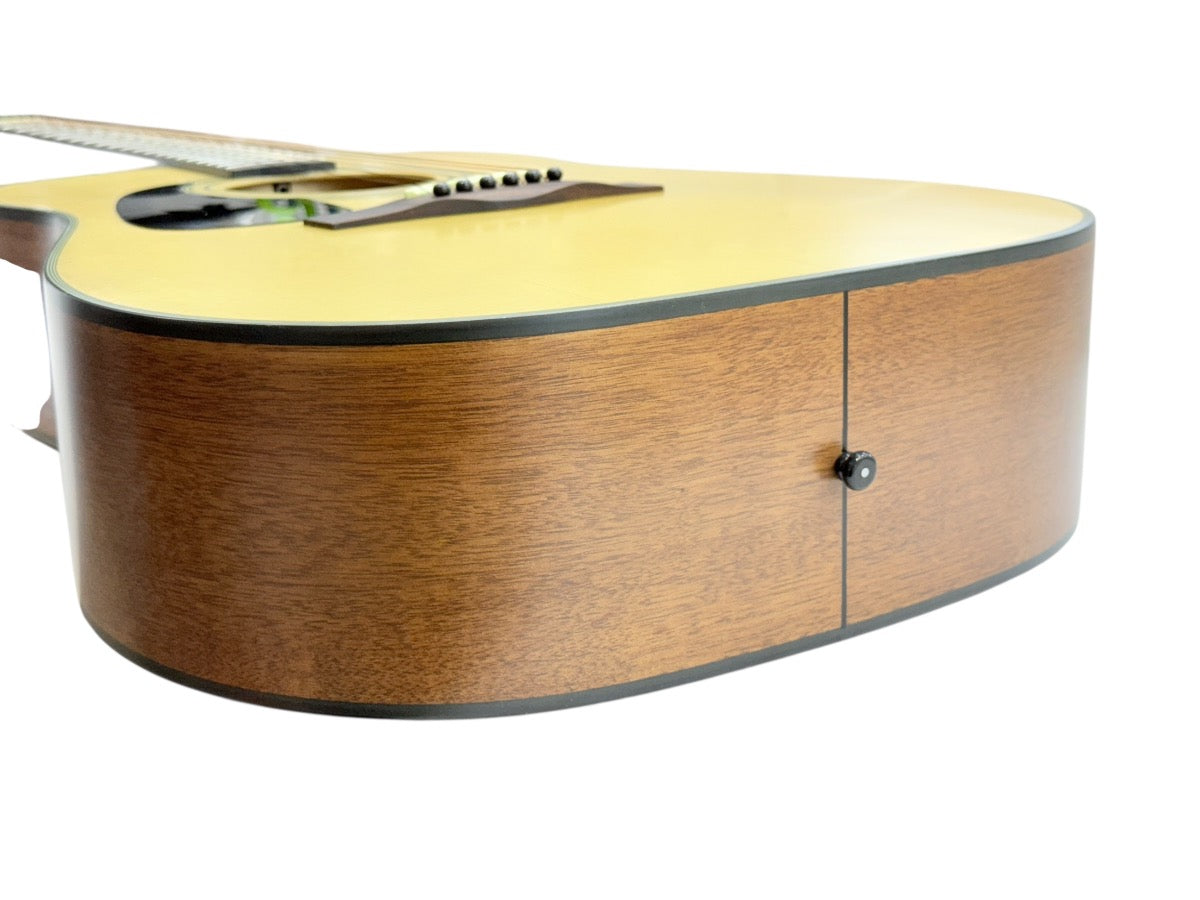 Fender DG-10LH NAT Left-Handed Acoustic Guitar w/ Hard Case