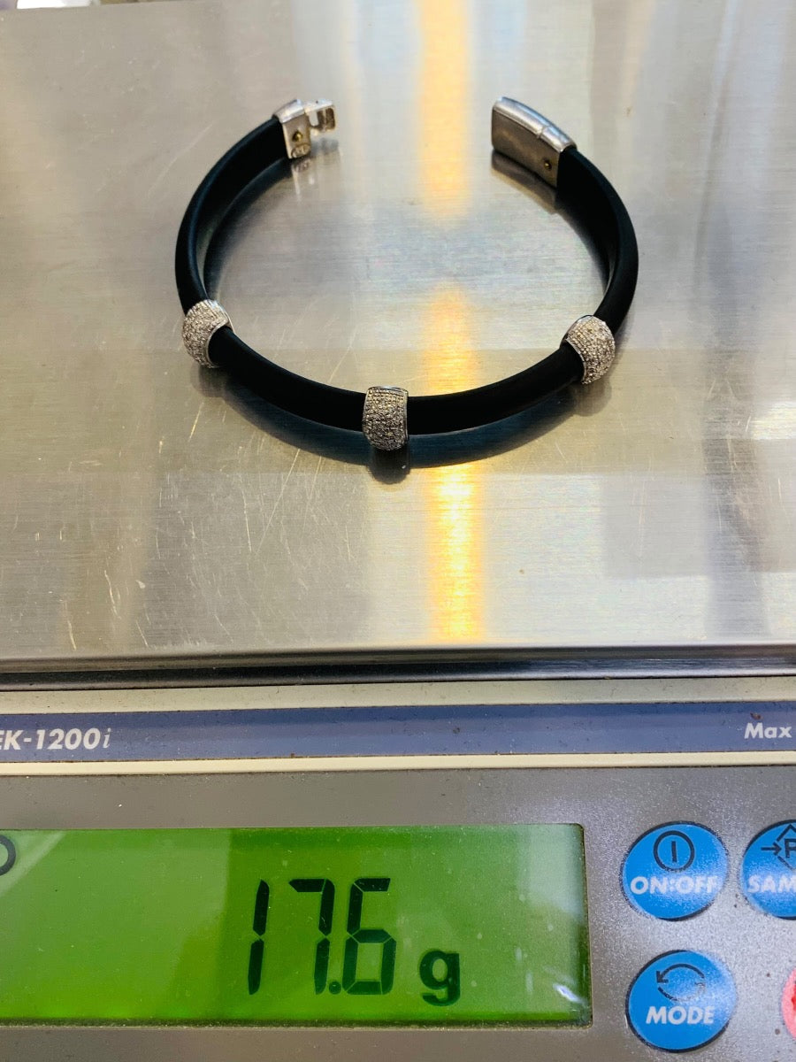 18K White Gold Diamond Black Rubber/Silicone Bracelet Size 6" | 17.6 Grams