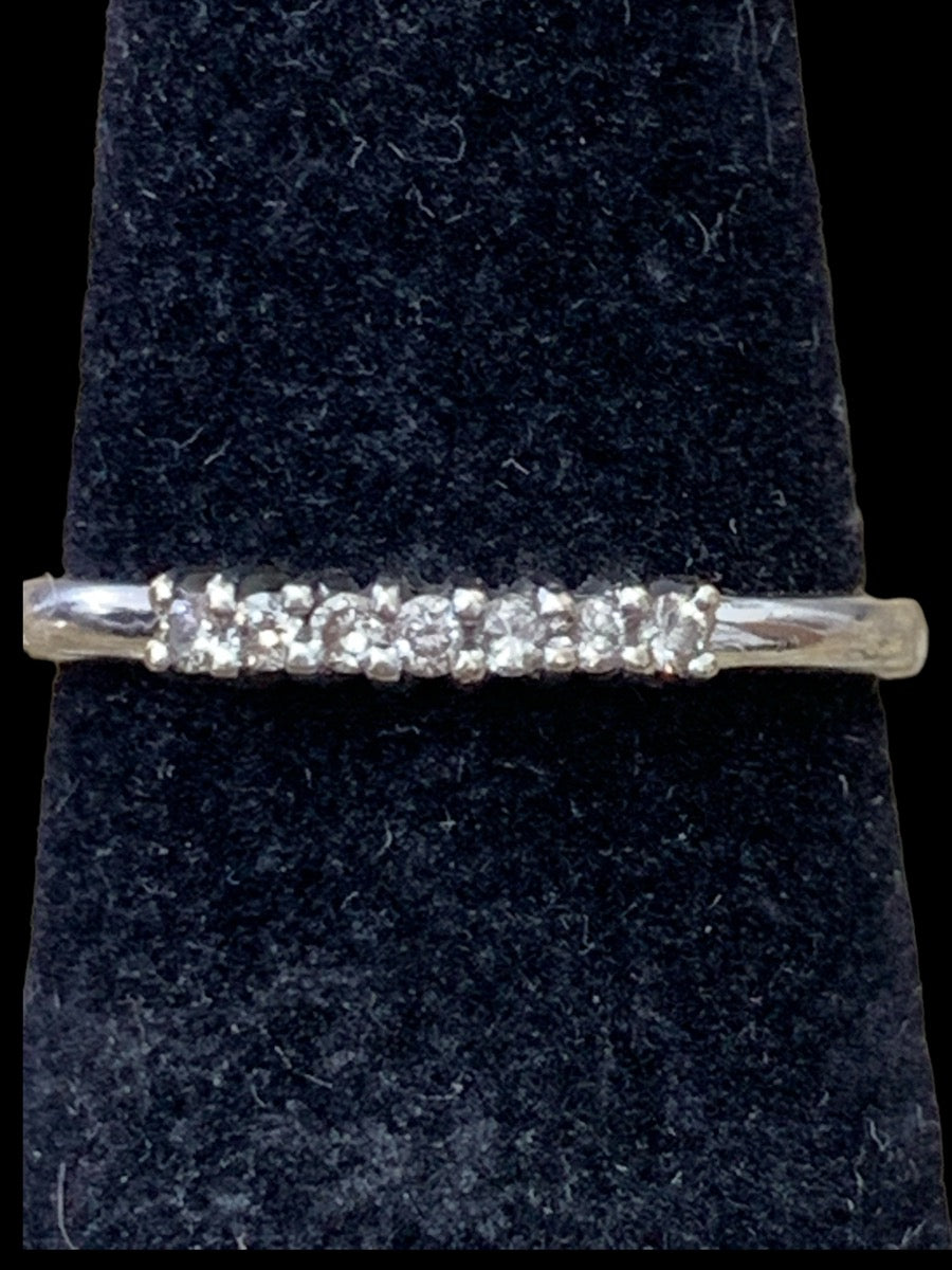14K White Gold/Diamond Wedding Band - 0.07ctw - Size US 6 - 1.7g