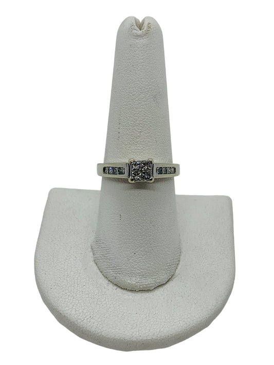 14K White Gold Lady's Ring 12 Dias | 0.80 CTW | 4.0g | Size 8.25