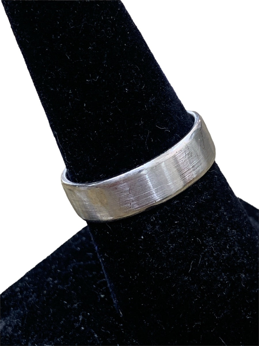 14k White Gold Band - Size 8.5 - 6.2g