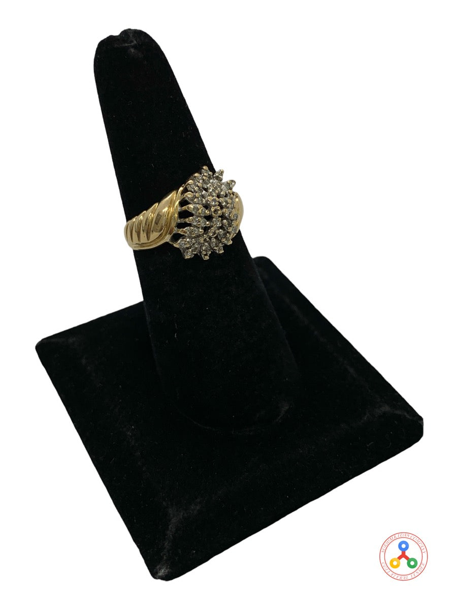 14K Yellow Gold and Diamond Women's Cluster Ring Size 7, 5.2 Grams