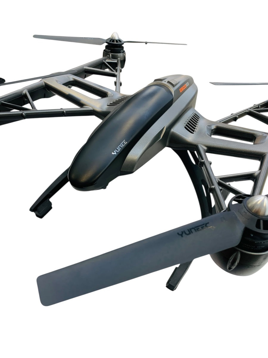 Yuneec Q500 4K Typhoon Quadcopter with CGO3-GB Camera and Accessories