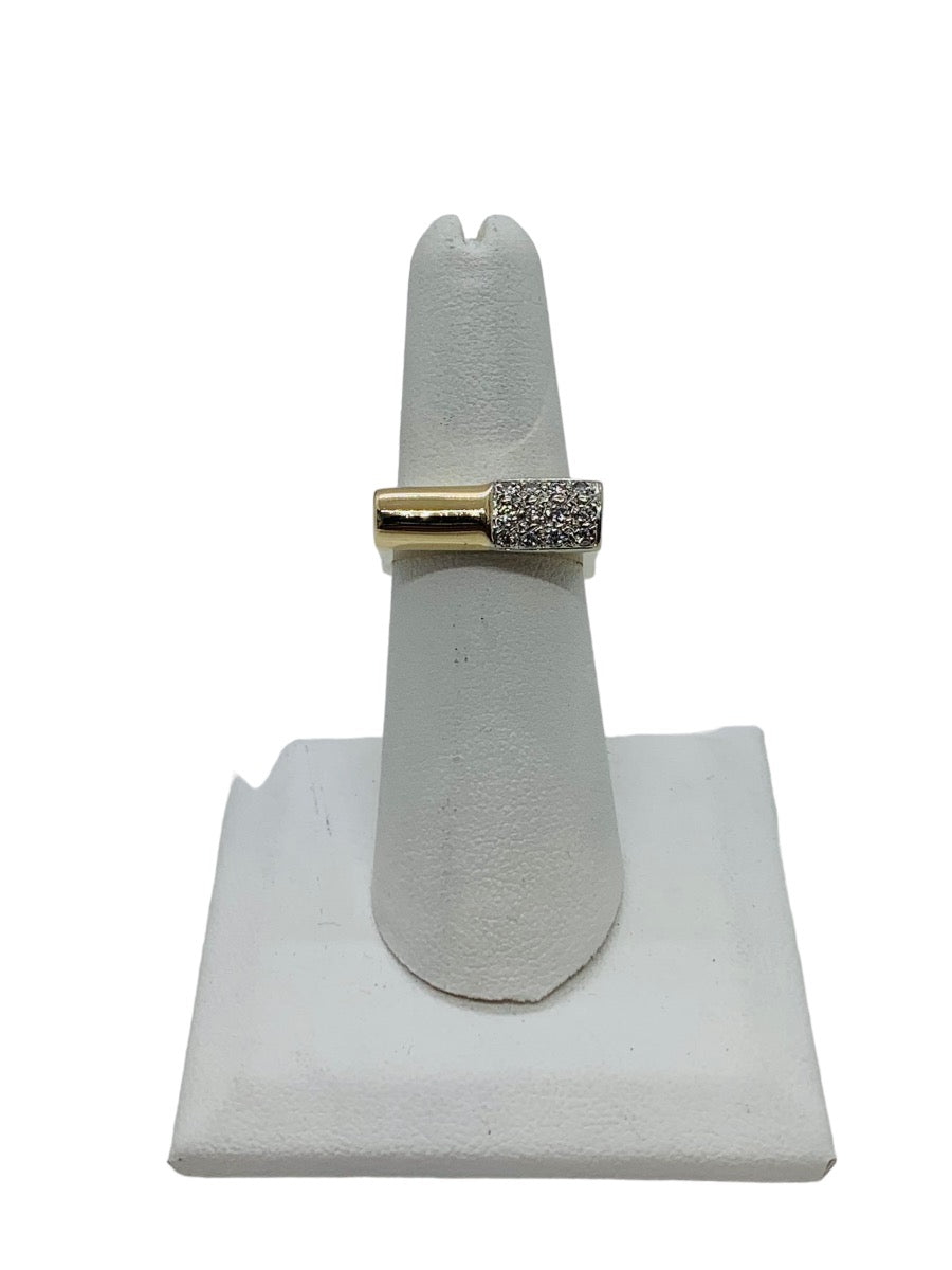 14K Yellow Gold Square Lady's Ring 12 Diamonds 0.12ctw/10.8g/Size 6
