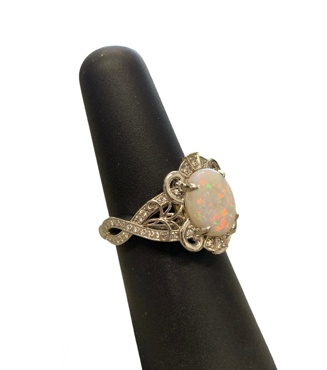 Platinum (950) Women's Opal & Diamond Ring 0.50CT Size 5.5, 9.3 Grams
