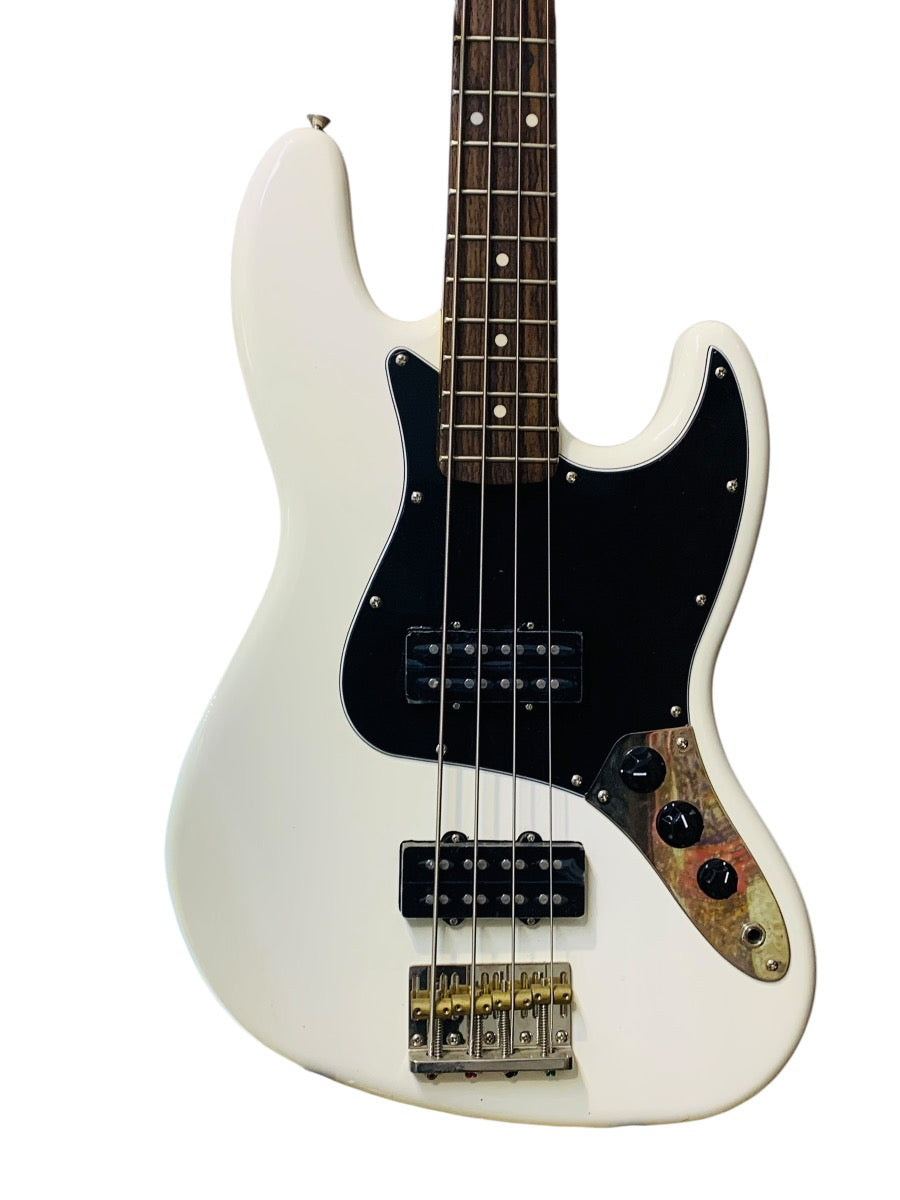 Fender 2012 Modern Player Jazz Bass 4-String Bass Guitar White China