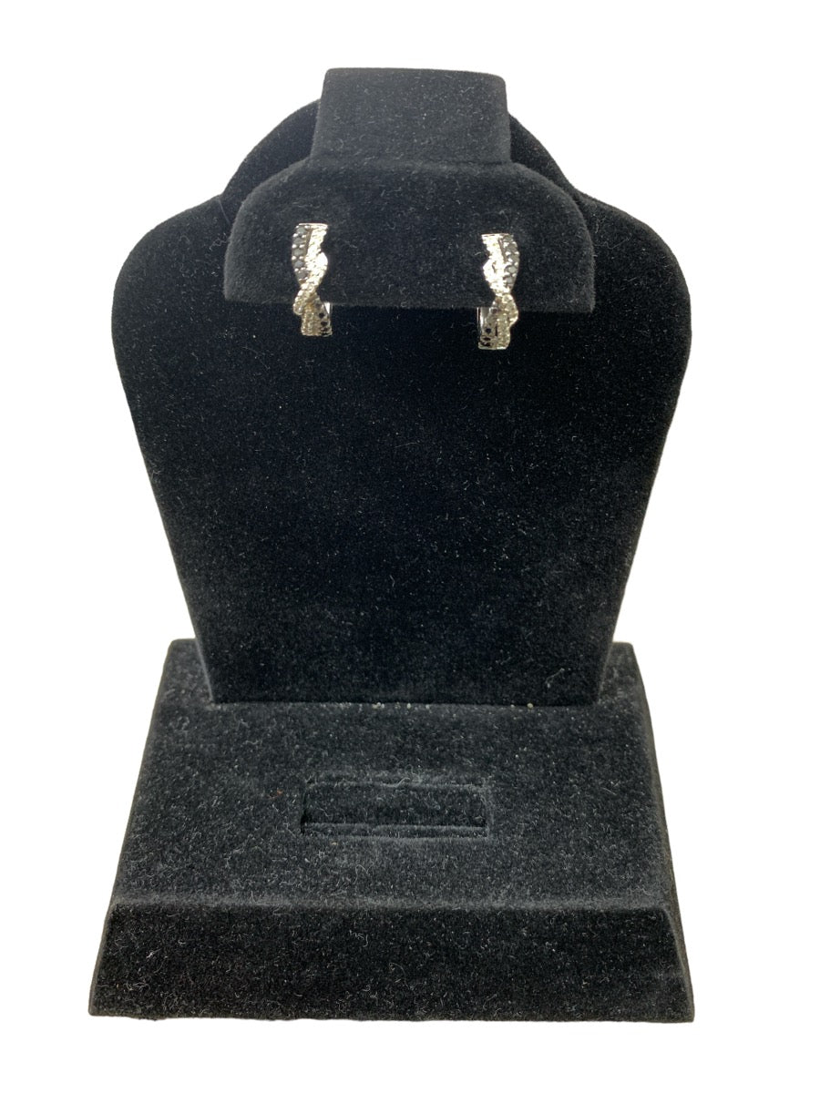 10K White Gold Diamond Earrings - 1.04tcw - 0.5" - 3.4g