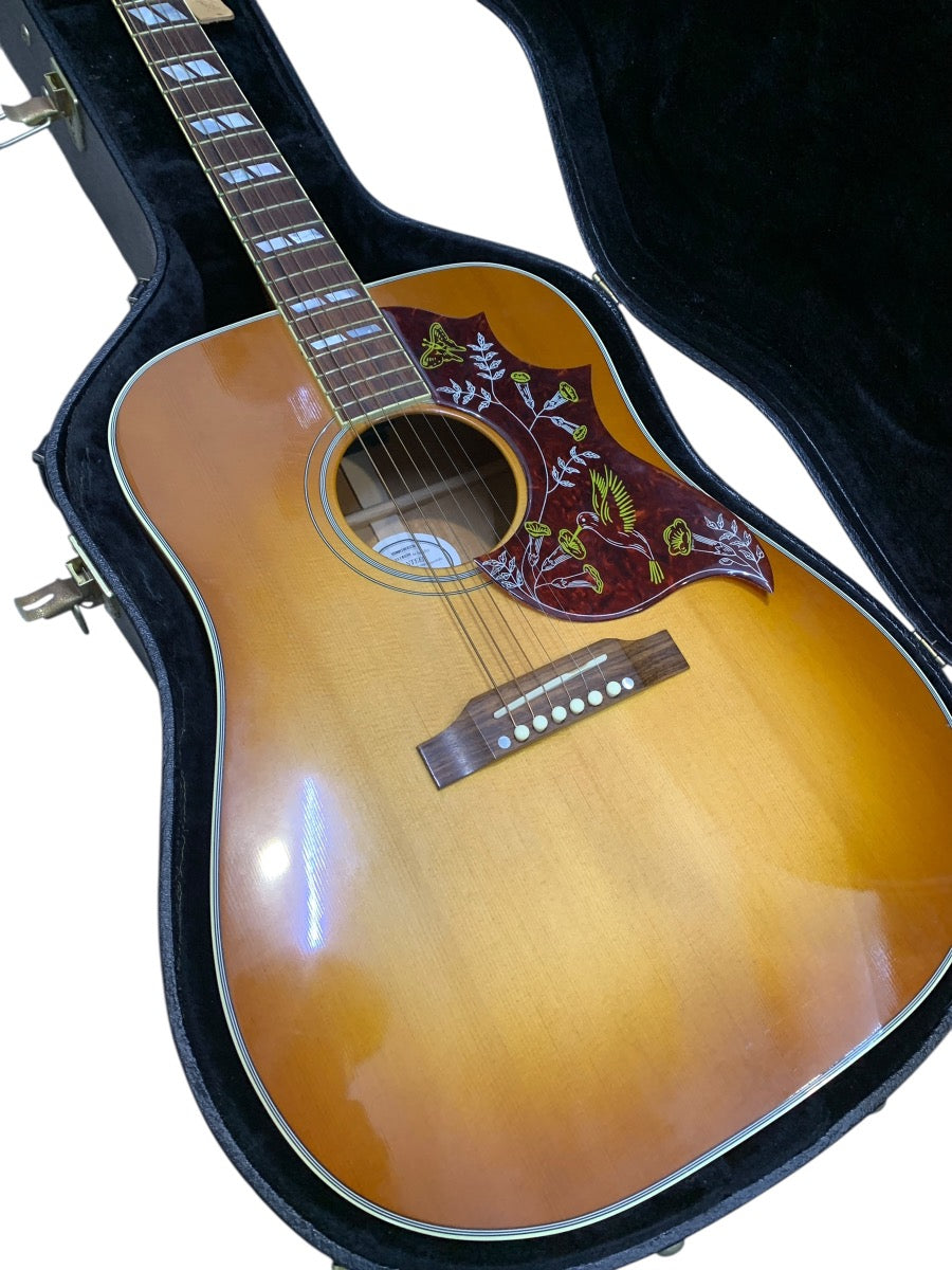Gibson Hummingbird Acoustic Guitar-Heritage Cherry Sunburst 2013
