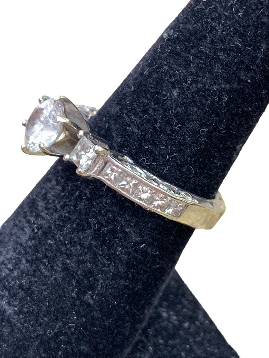 14K White Gold Diamond Ring - 0.62tcw - Size US 7 - 4.8g