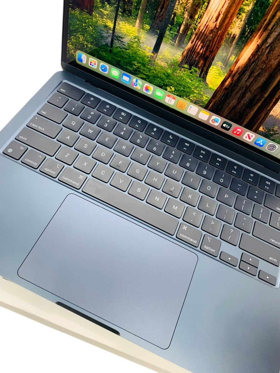 Apple MacBook Air 2024 | A3113 | M3 | 8GB Ram | 256GB HD | Midnight