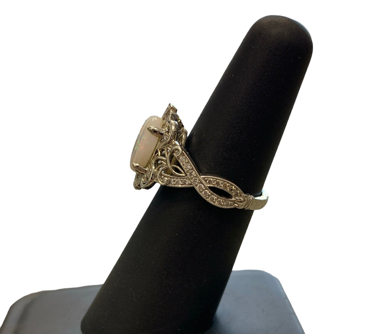 Platinum (950) Women's Opal & Diamond Ring 0.50CT Size 5.5, 9.3 Grams