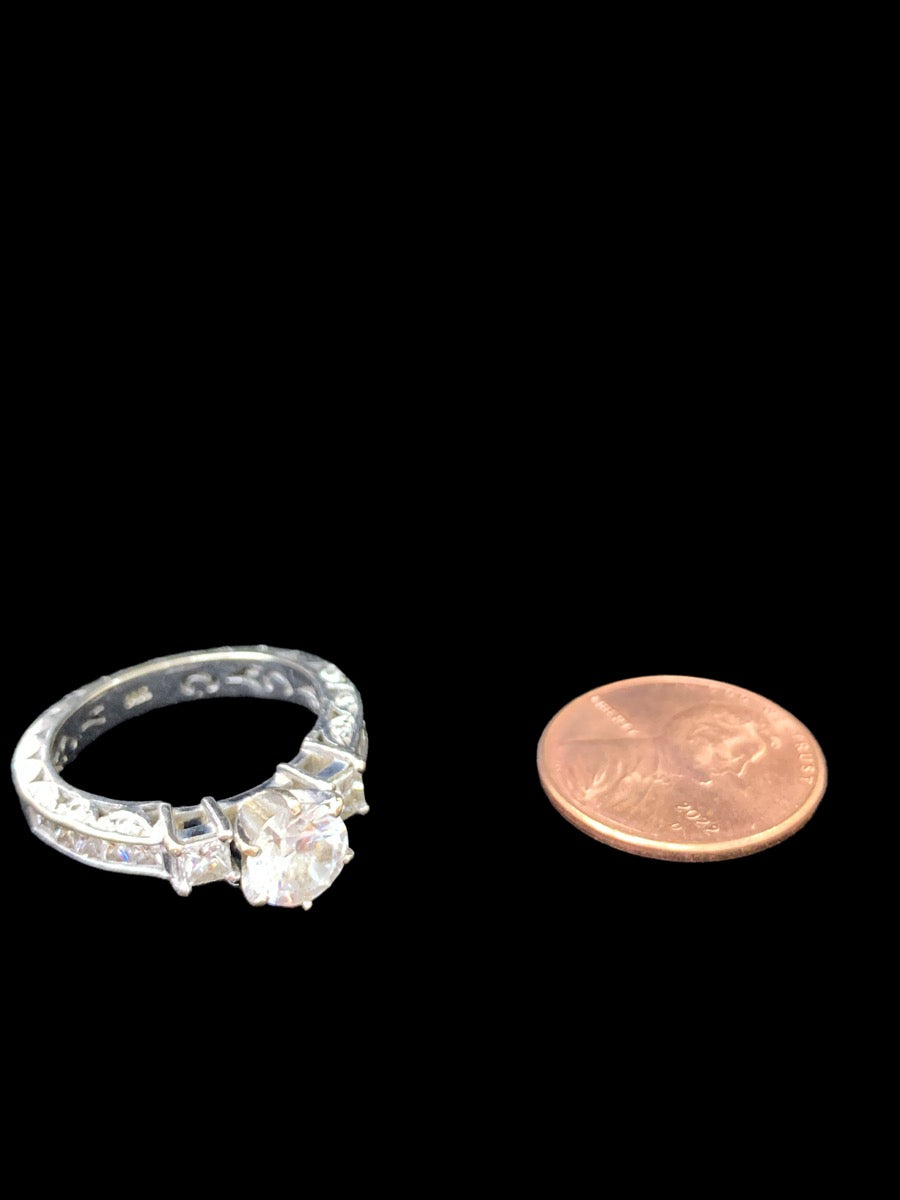 14K White Gold Diamond Ring - 0.62tcw - Size US 7 - 4.8g