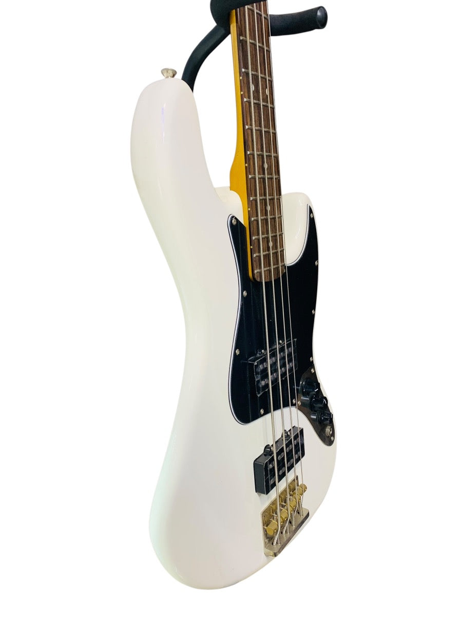 Fender 2012 Modern Player Jazz Bass 4-String Bass Guitar White China