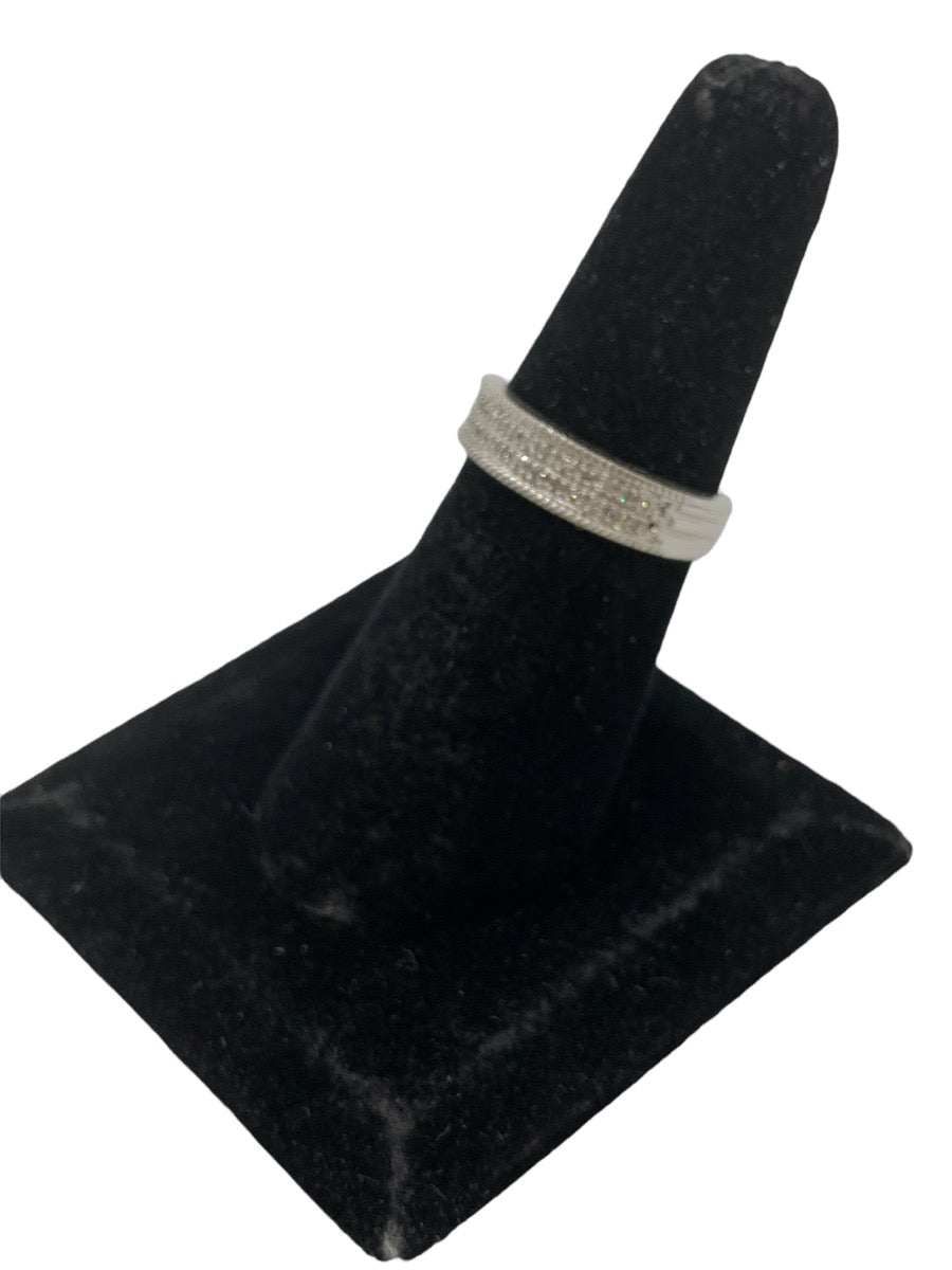 14K White Gold/Diamond Ladies Band - 0.31tcw - Size 7.25 - 2.5g