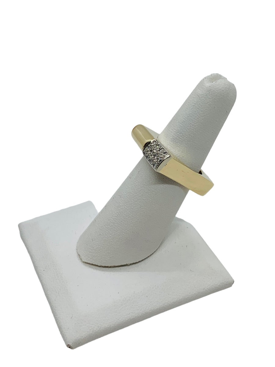 14K Yellow Gold Square Lady's Ring 12 Diamonds 0.12ctw/10.8g/Size 6