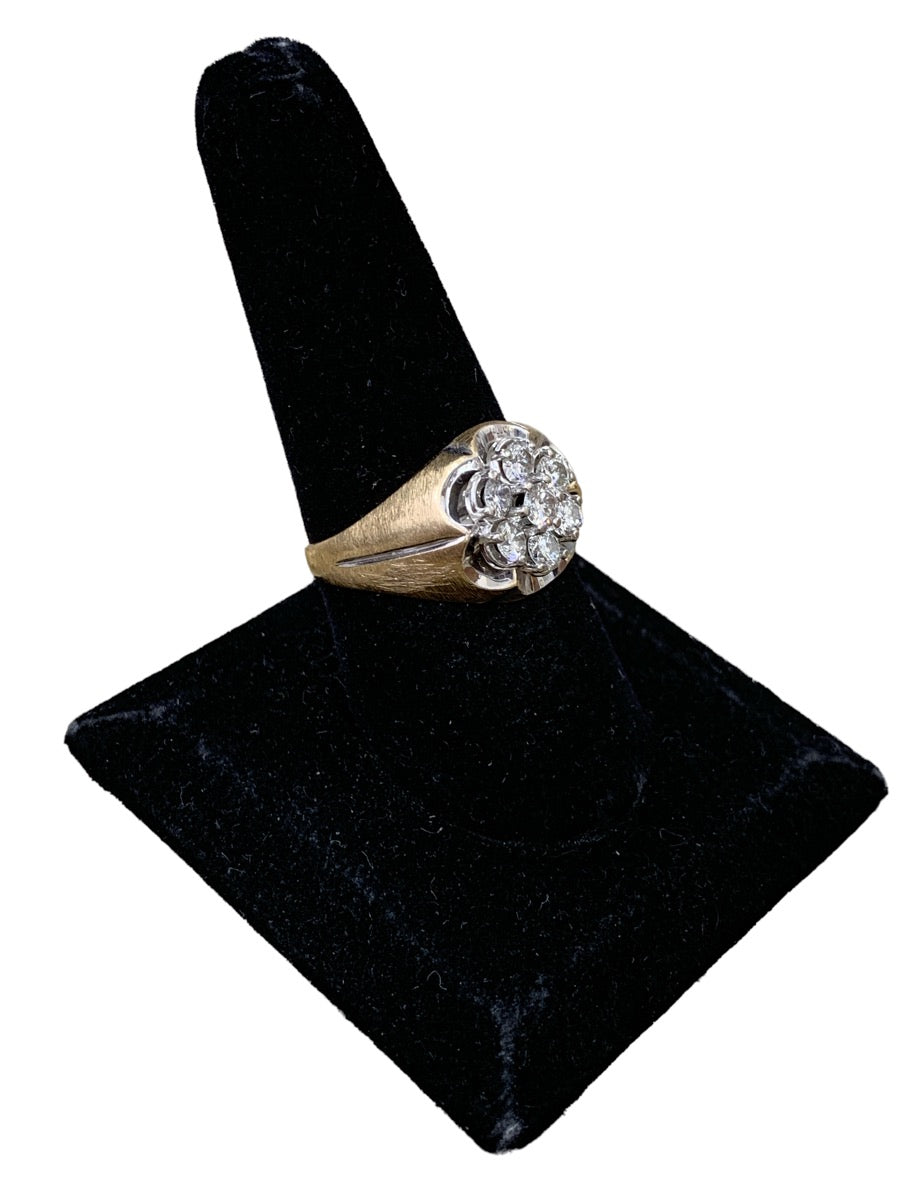 14K Gold Ring Diamond Flowered Shape - Size 9.25 - 4.9g