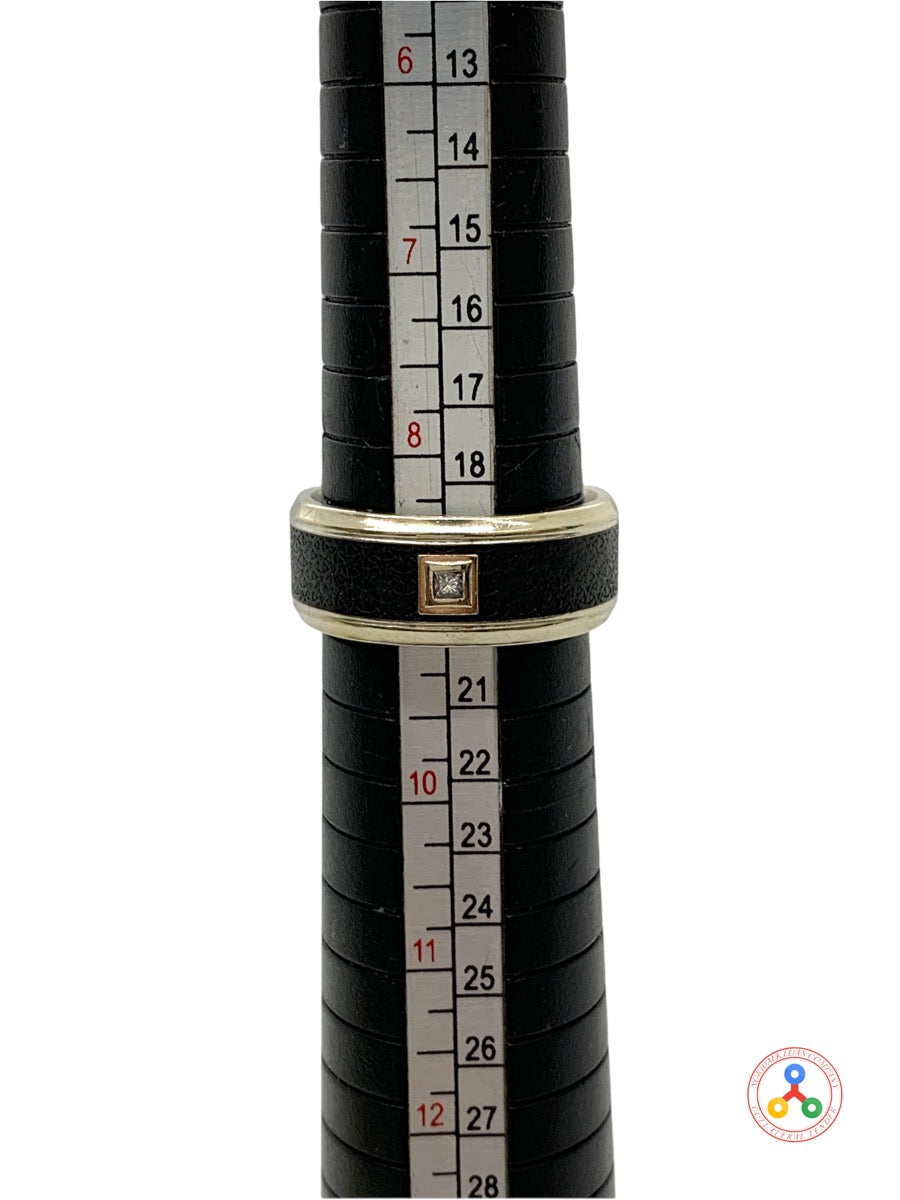 Modern 14K White Gold Diamond Mardini Carbon Fiber Accent Men's Band