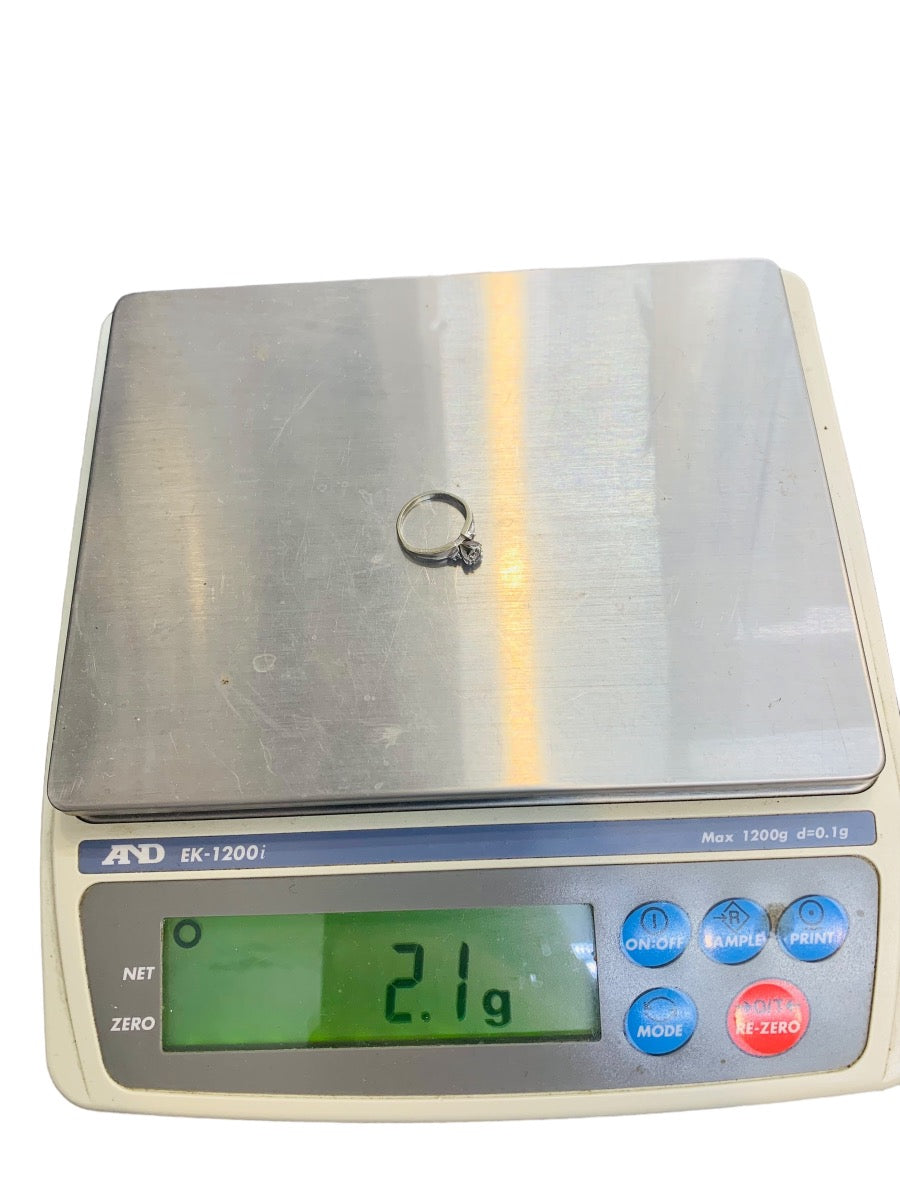 10K White Gold Lady's Ring .04TCW/ 2.2g/Size 4