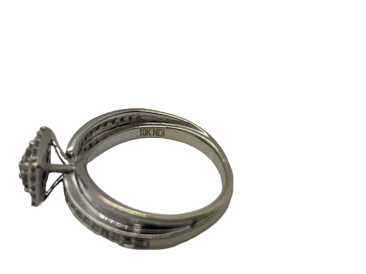 10K White Gold .42 CTW Diamond Engagement Ring Size 5 / 2.8 Gr