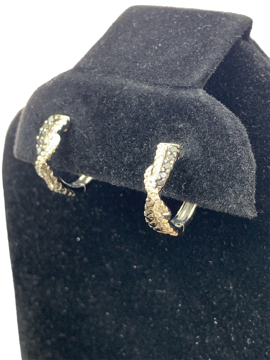 10K White Gold Diamond Earrings - 1.04tcw - 0.5" - 3.4g