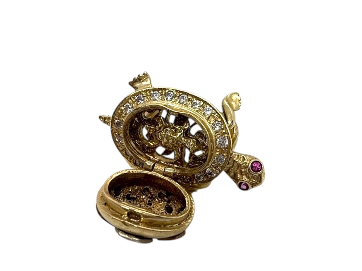 14K Tri-Tone Gold Articulated Turtle Earrings Red/Clear Stones | 15.7g