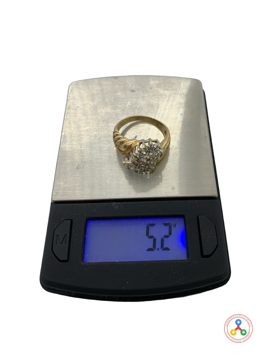 14K Yellow Gold and Diamond Women's Cluster Ring Size 7, 5.2 Grams