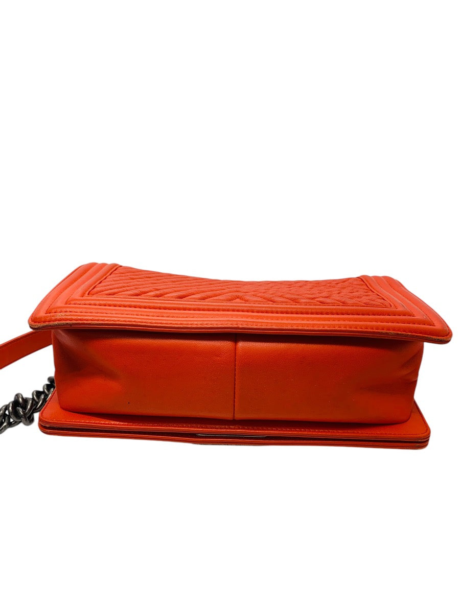 (READ) Chanel Boy Flap Bag Quilted Lambskin Medium Orange