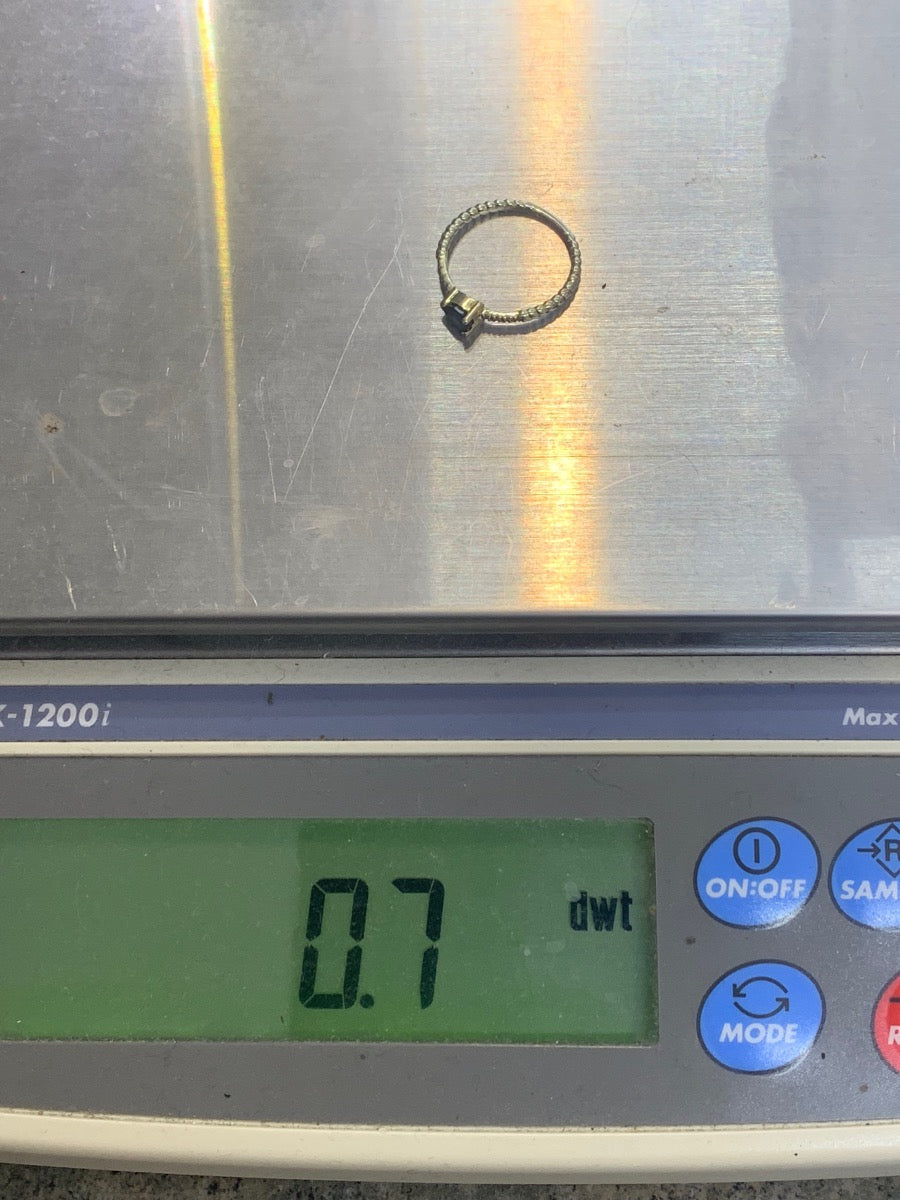 10K Yellow Gold Sapphire & Diamond Ring 8 Diamonds 0.08TCW Size 5