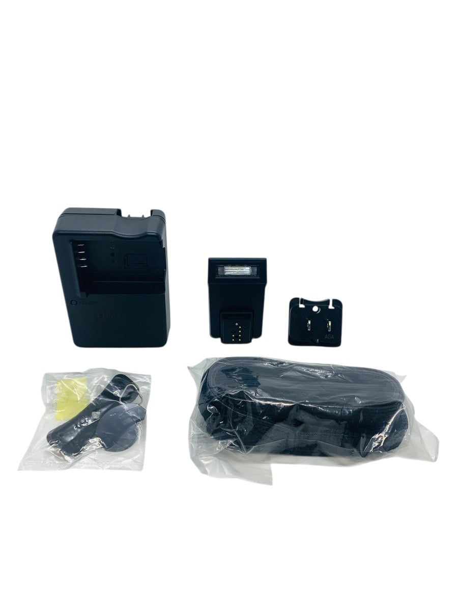 Fujifilm Fujinon XF16mm F2.8 R WR Single Focus Lens w/ Box + Manuals