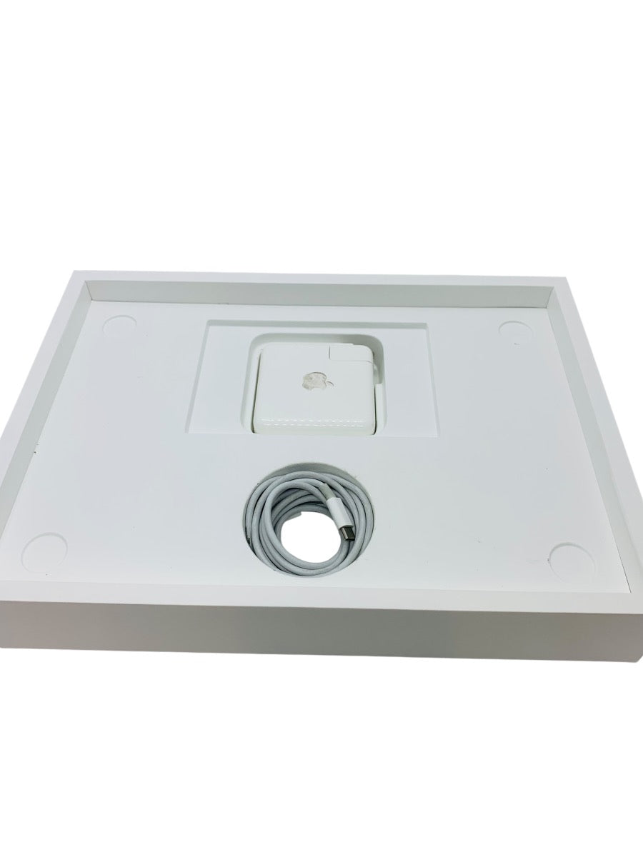 Apple Mac Book Pro A2338 M1| 13"| 8GB Ram| 256GB HD| Space Gray 2020