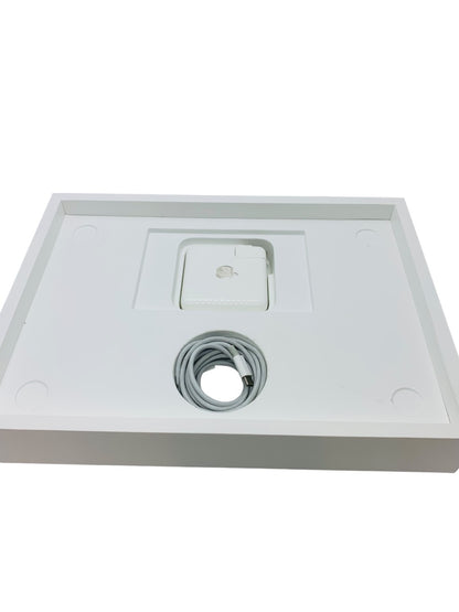 Apple Mac Book Pro A2338 M1| 13"| 8GB Ram| 256GB HD| Space Gray 2020