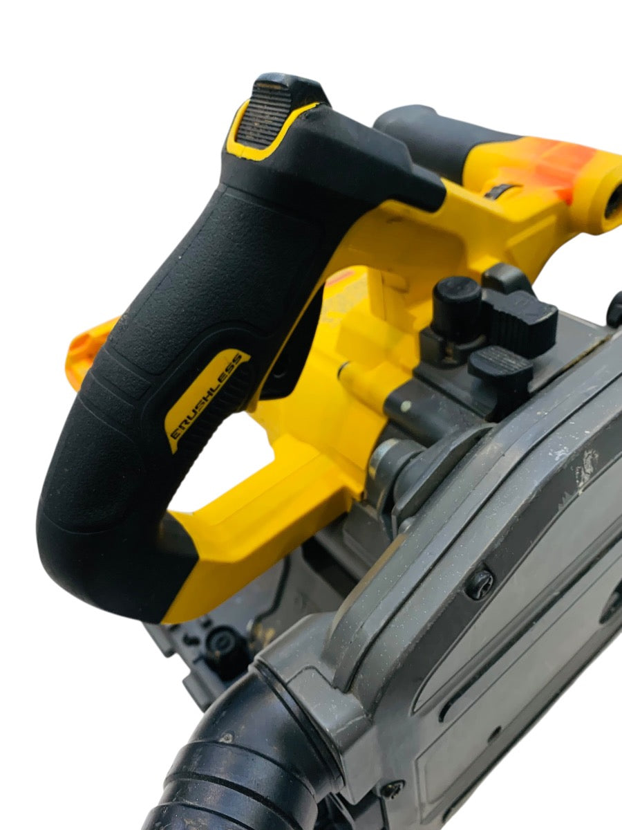 DeWALT FLEXVOLT 60V Brushless 6-1/2 " Track Saw DCS520