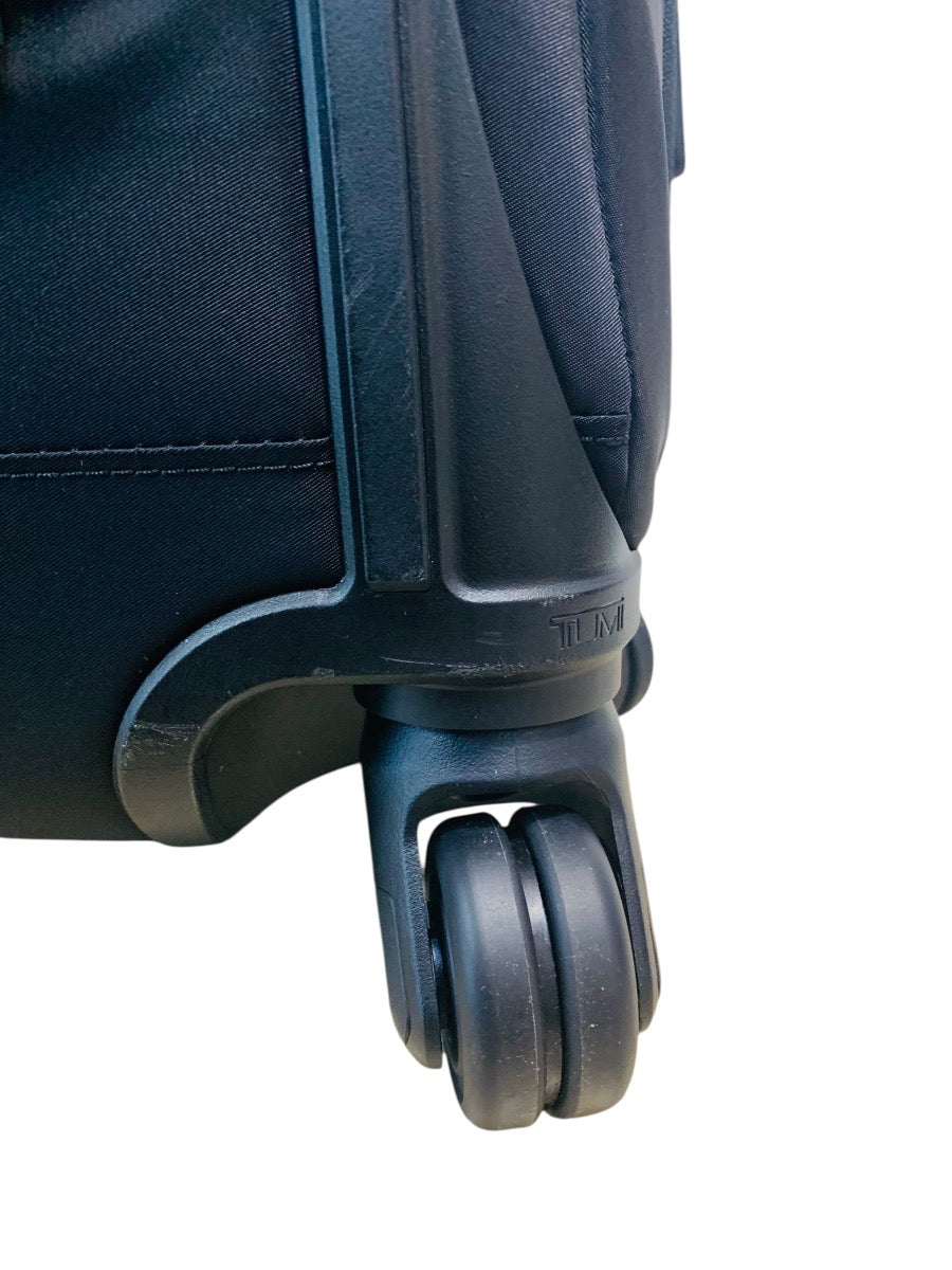 Tumi Voyageur Leger Oxford Compact 4 Wheel Carry-On Case Black