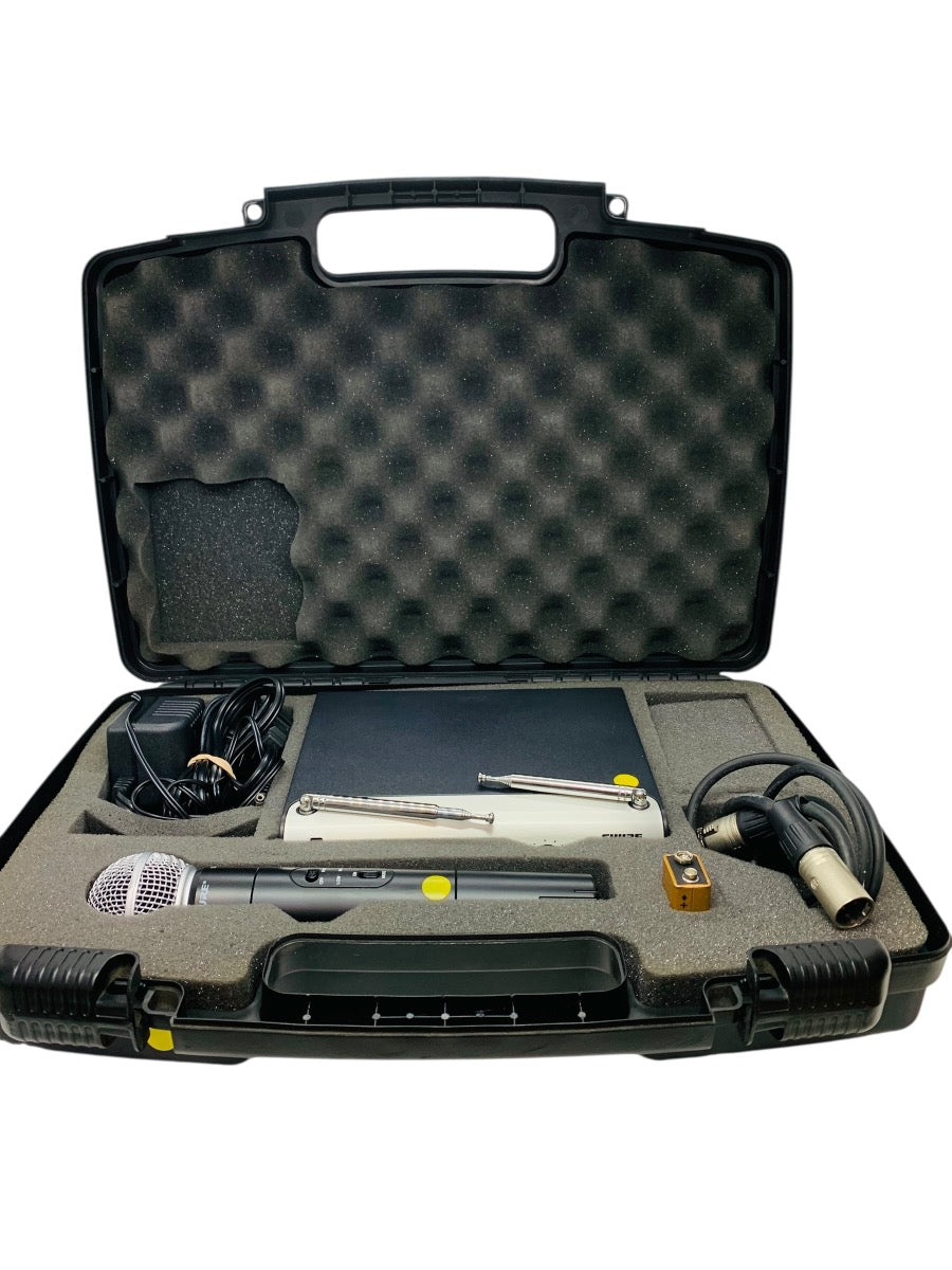 Shure VHF Diversity Receiver 202.200 MHz w/ Shure SM58 Microphone
