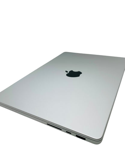 Apple Mac Book Pro A3401 14" M4| 48GB Ram| 2TB HD| Silver| 2024