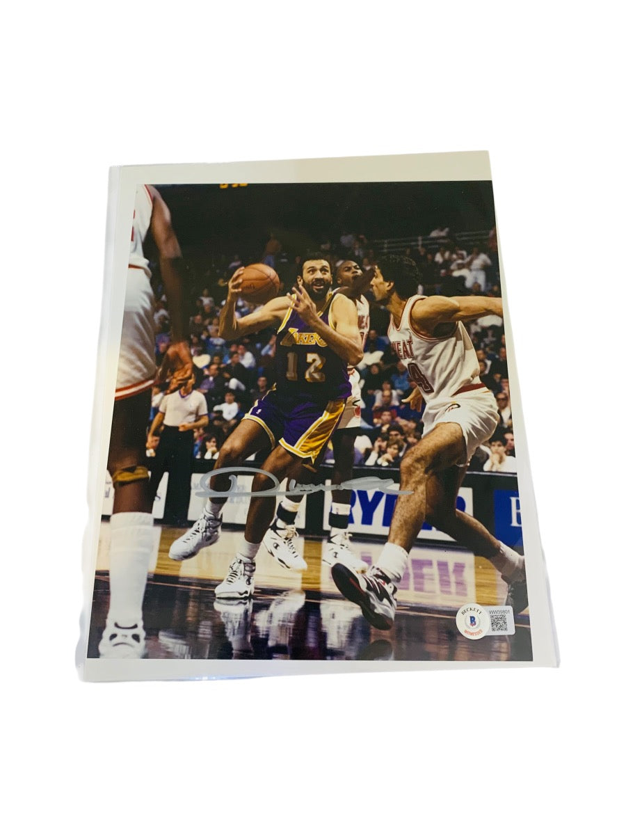 Vlade Divac Autographed Photo Beckett (WW39801) Basketball