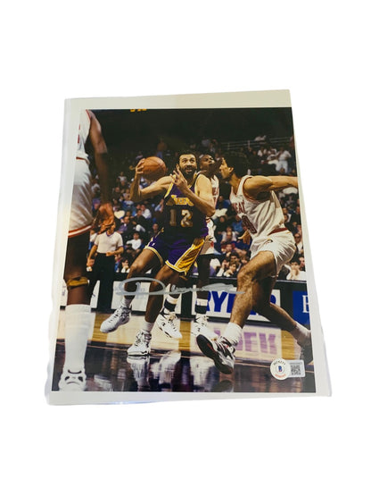 Vlade Divac Autographed Photo Beckett (WW39801) Basketball