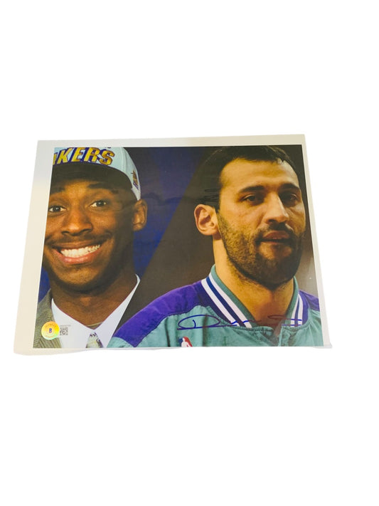 Autographed Vlade Divac Photo-Beckett (WW39709)