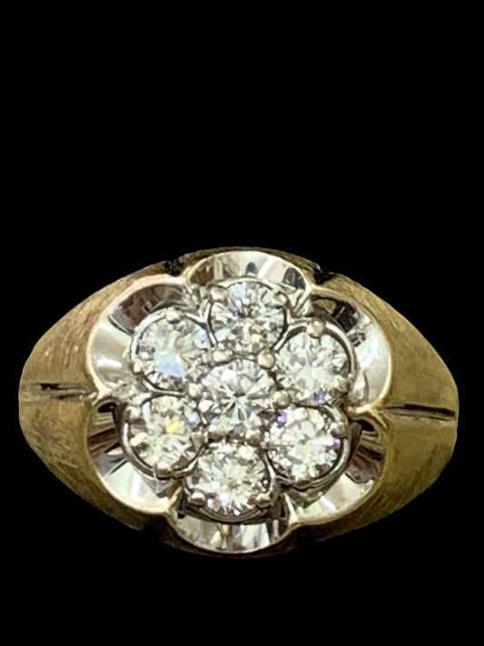 14K Gold Ring Diamond Flowered Shape - Size 9.25 - 4.9g