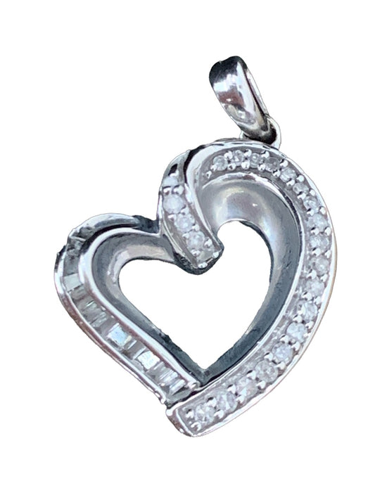 10K White Gold/Diamond Heart-Shaped Pendant - 0.20tcw - 2.6g