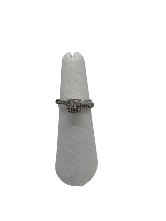 10K White Gold .42 CTW Diamond Engagement Ring Size 5 / 2.8 Gr