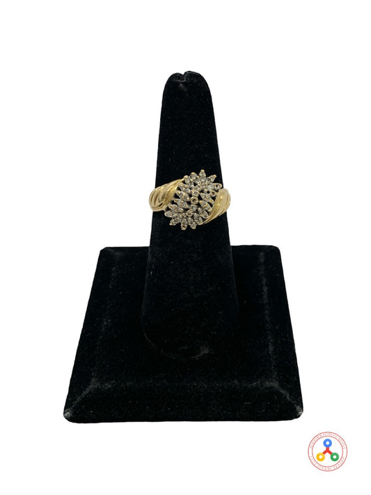 14K Yellow Gold and Diamond Women's Cluster Ring Size 7, 5.2 Grams