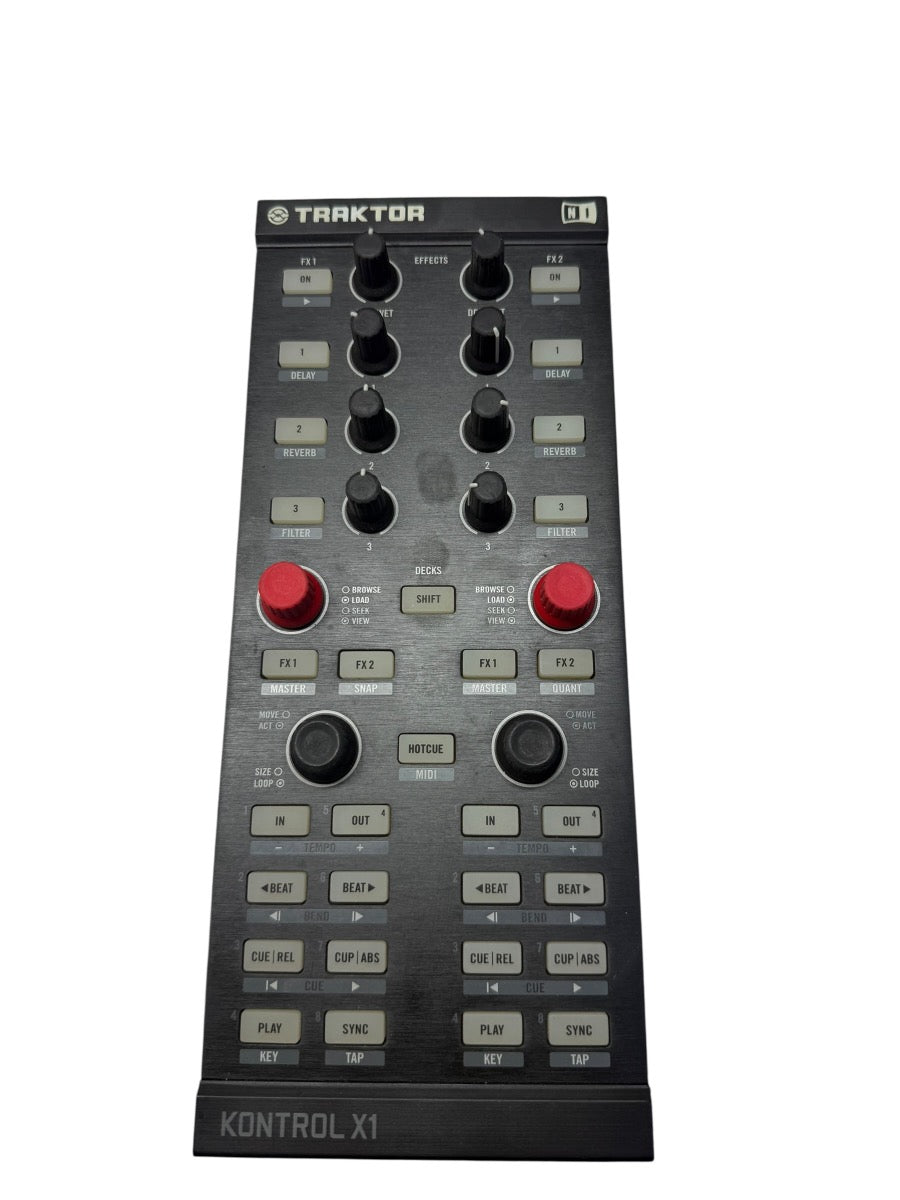 Native Intrument Traktor Kontrol X1 Protable DJ Controller