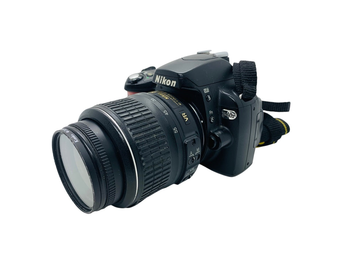 Nikon D40X Digital SLR Camera w/ Nikon DX AF-S Nikkor 18-55mm