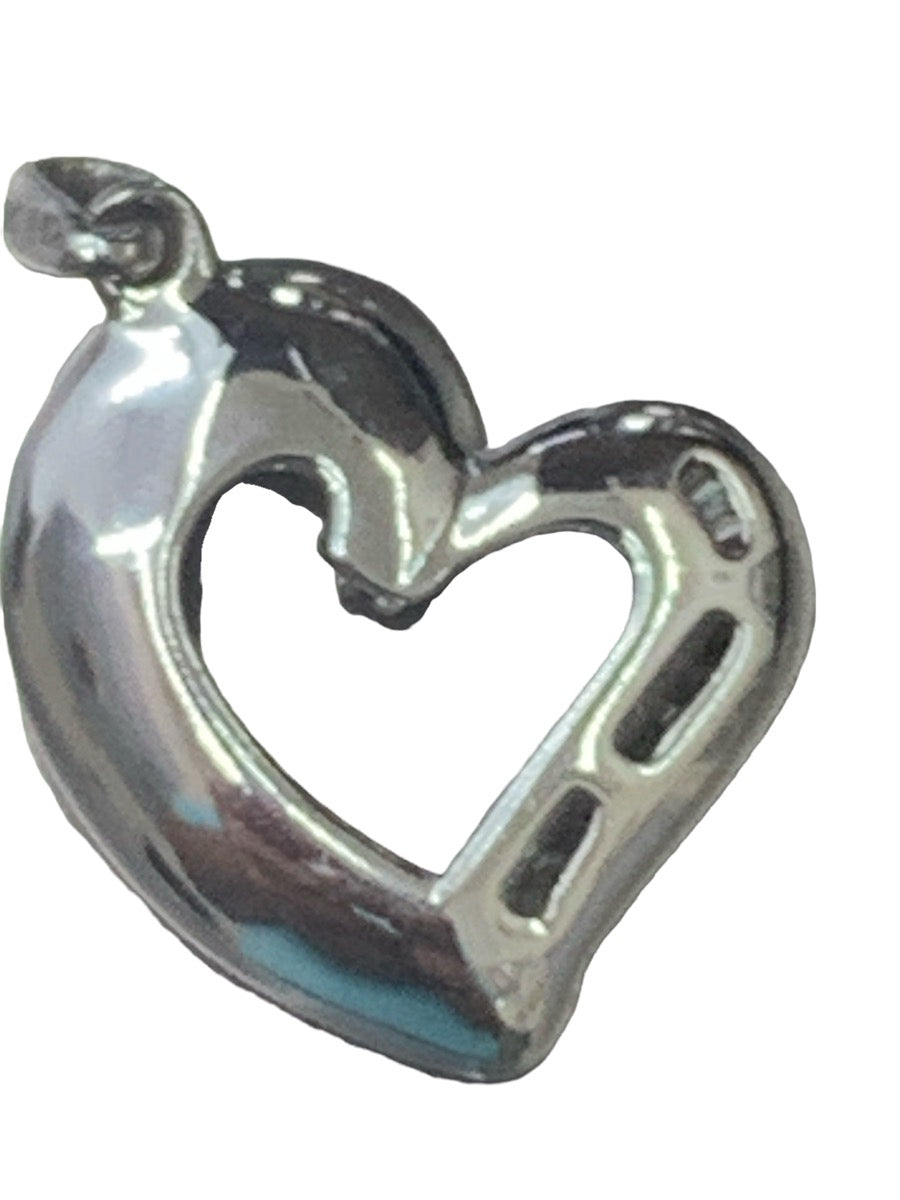 10K White Gold/Diamond Heart-Shaped Pendant - 0.20tcw - 2.6g