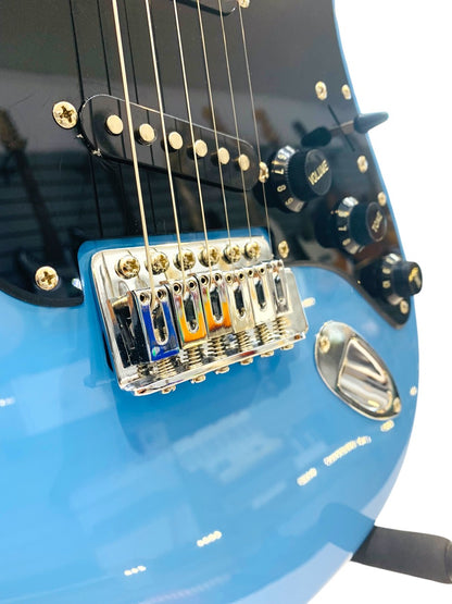Squier Sonic Stratocaster Laurel Fingerboard 6-String Electric Guitar California Blue