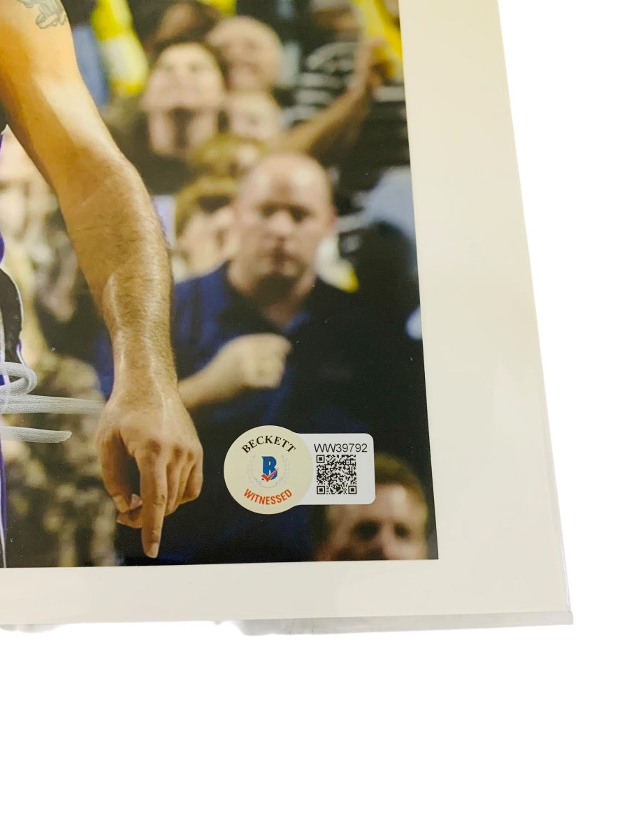 Autographed Vlade Divac Photo-Beckett (WW39792)
