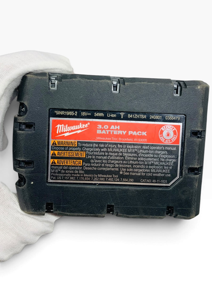 Milwaukee M18 RED LITHIUM XC3.0 Battery & Charger