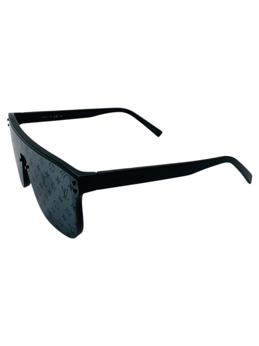 Louis Vuitton LV Waimea Monogram Black Frame Z1082E