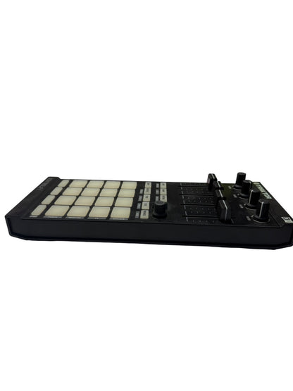 Native Instrument Traktor Kontrol F1 Portable DJ Controller 16 Pads